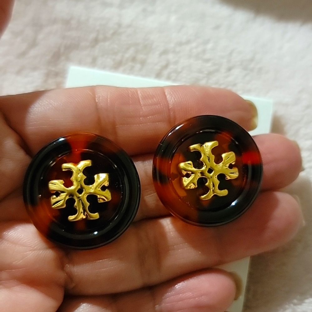 Tory Burch Roxanne large stud earrings - Picture 7 of 7